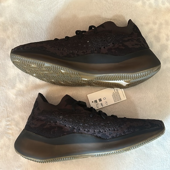 Yeezy Boost 380 Size 10.5 SKU FZ1270 Onyx - Picture 3 of 8